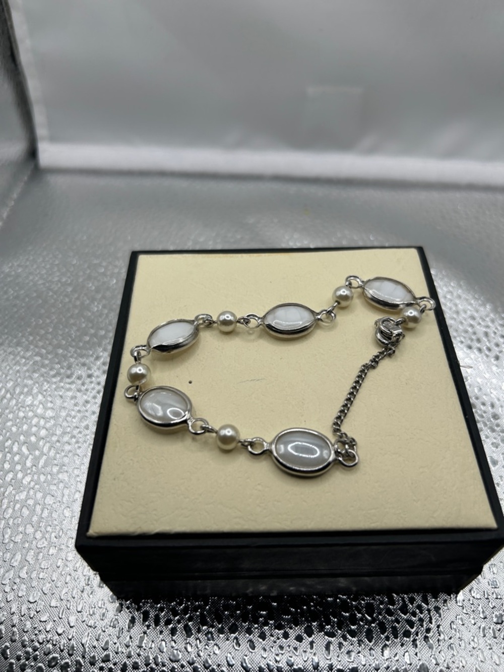 Judy Lee mother of pearl bracelet silver toned faux pearl safety chain classic